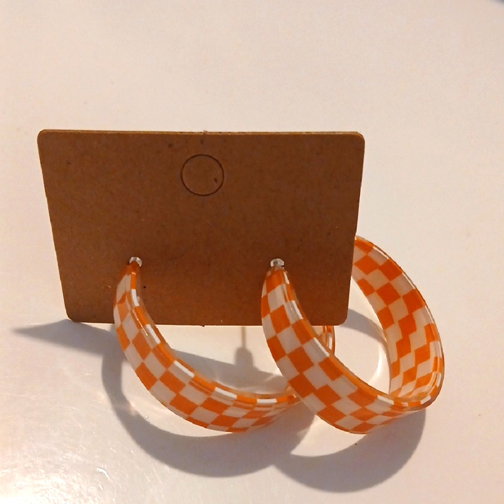 Fashion Jewelry Orange and White Checkered Earrings - Picture 2 of 3